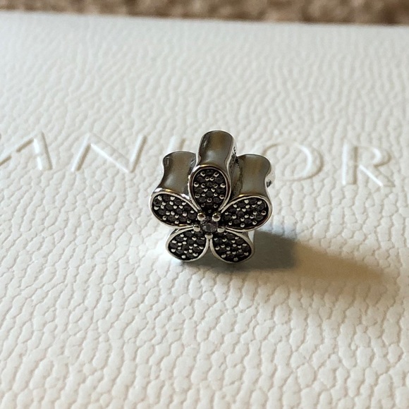 New Pandora Flower Charm - Picture 3 of 5